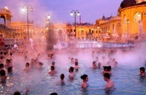 A Budapest, une plongée dans le grand bain