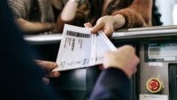 Coup de pompe sur le prix des billets d’avion