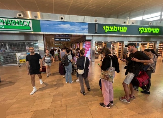 Touristes bloqués en Israël, hôteliers insensibles, compagnies absentes
