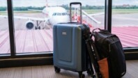 Bruxelles maintient les indemnisations en cas de retard et garantit la gratuité des bagages à main