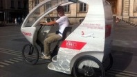 Des cyclo-taxis lyonnais aux couleurs de Swiss