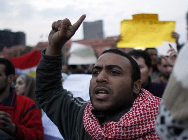 Encore des affrontements place Tahrir