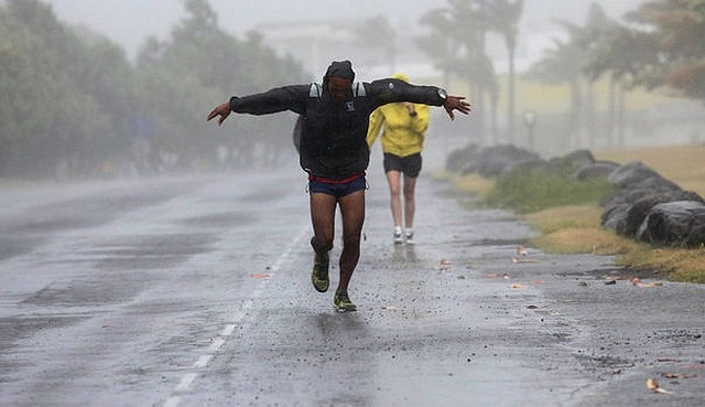 Réunion : Le Cyclone Bejisa moins puissant que prévu