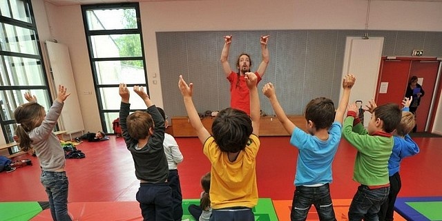 Rythmes scolaires : le ministre de l’éducation nationale rassure les élus locaux