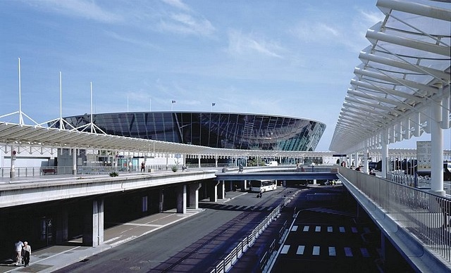Faible croissance (0,4 %) pour l’aéroport niçois en octobre