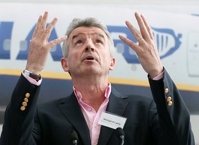 Ryanair is still suffering strikes in the UK and closes its base in Faro