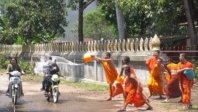 Songkran : la Thaïlande se mouille pour le tourisme