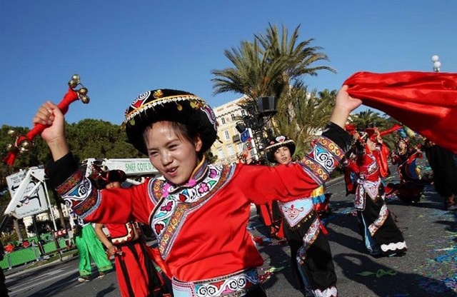 Les asiatiques en pincent pour le Carnaval de Nice