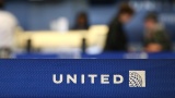 United Airlines arrive sur le tarmac niçois