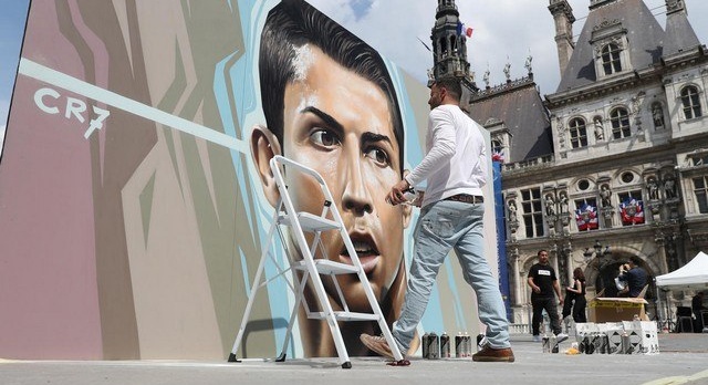 Tourism in Portugal : 2016, the crucial year