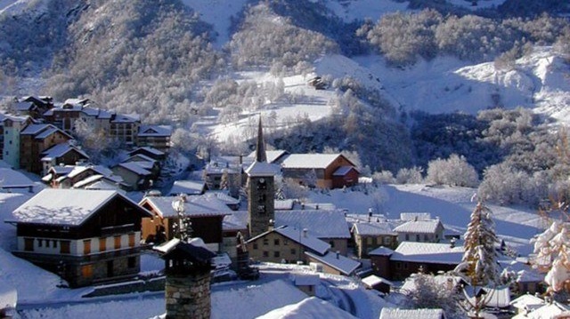 Les stations de ski profitent des chutes de neiges et anticipent leur ouverture