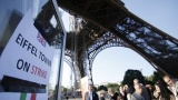 La Tour Eiffel toujours en grève