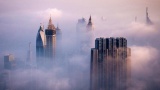 Dubaï nage en plein brouillard