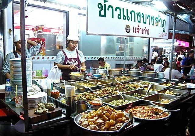 La Street food de Bangkok est-elle en grand danger ?