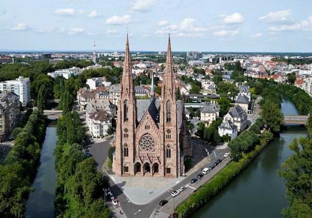 Strasbourg fait bloc derrière Neustadt