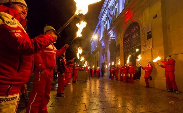 Une belle descente aux flambeaux à Saint-Germain des Prés