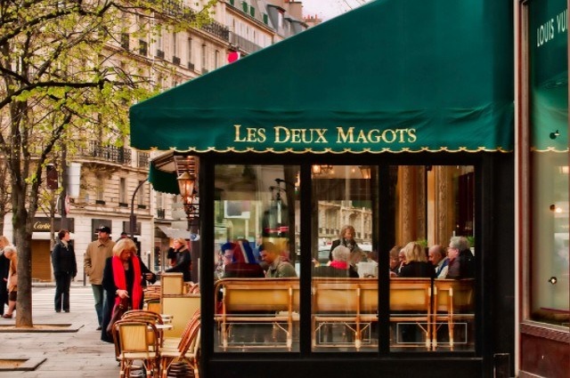 Les Deux Magots ont fait peau neuve