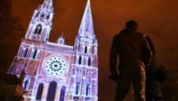 Chartres montre son côté obscur
