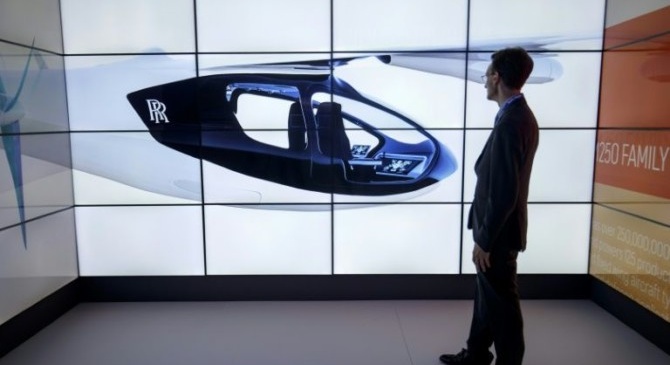 Rolls-Royce unveils hybrid « flying taxi »