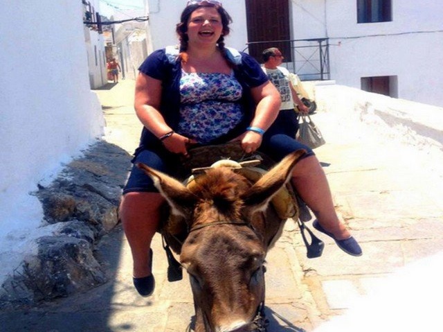 Pourquoi les ânes à touristes de Santorin en ont plein le dos