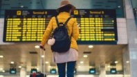 Les touristes ont-ils intérêt à demander à l’agence de voyage une indemnisation de retard aérien ?