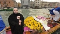 Mourir à Venise, ou ailleurs dans le monde : le casse-tête du tourisme