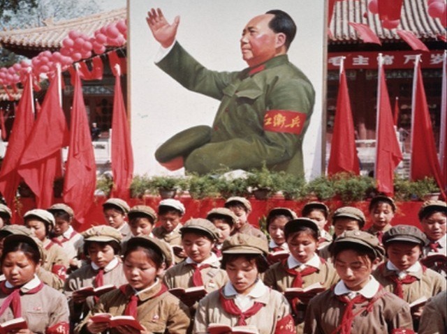 Dans la main de Mao