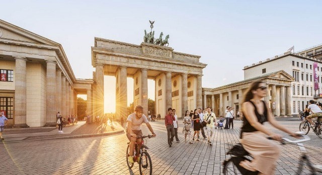 A vélo le long du mur de Berlin