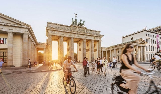 A vélo le long du mur de Berlin