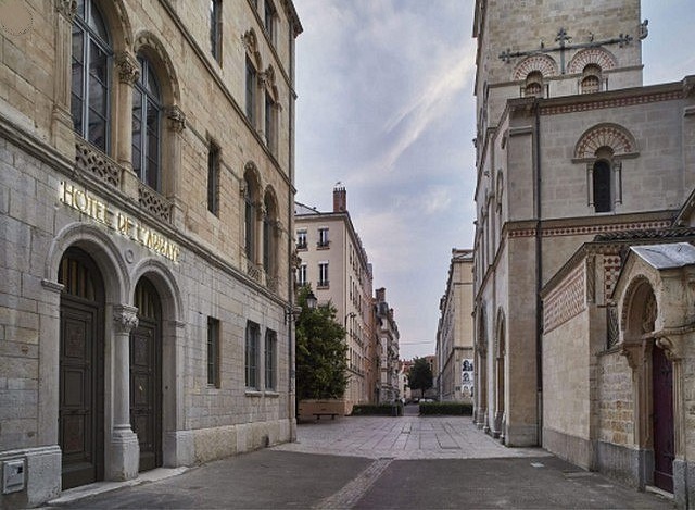 L’ Hôtel de l’Abbaye d’Ainay dans une ancienne école primaire à Lyon
