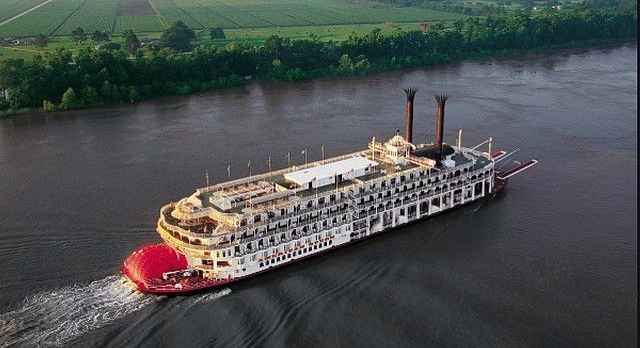 2 cruise companies are multiplying their offers on the Mississippi