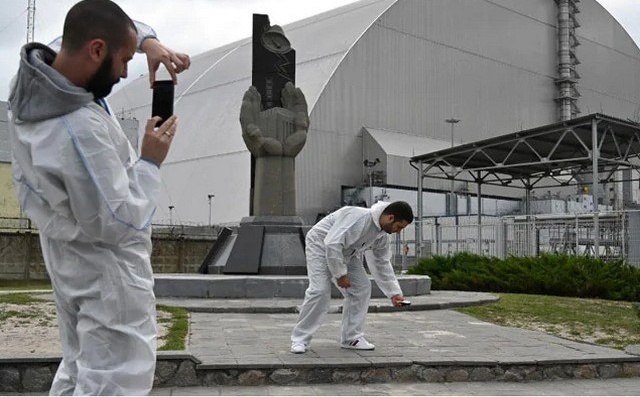 Ukraine : Le succès touristique de Tchernobyl déborde la frontière biélorusse