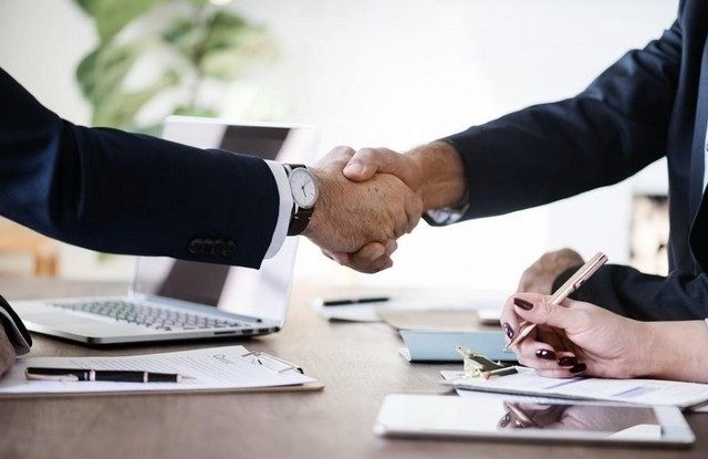 Resaneo et Aerticket ensemble le plus loin possible