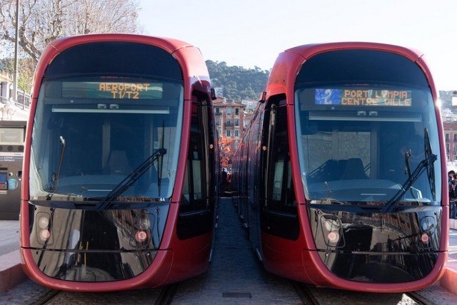 Le tramway de Nice relie désormais les cars ferries à l’aéroport