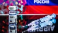 Le vaccin russe : futur sauveur du tourisme en Europe ?