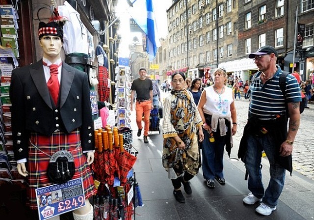 Les touristes Français reviennent en masse en Écosse