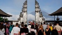 Trop de touristes à Bali, le gouvernement veut une pause