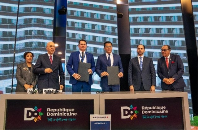 Air France and the Dominican Republic sign a strategic agreement at the IFTM trade show