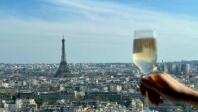 Ciel bleu pour le Tourisme parisien cet été