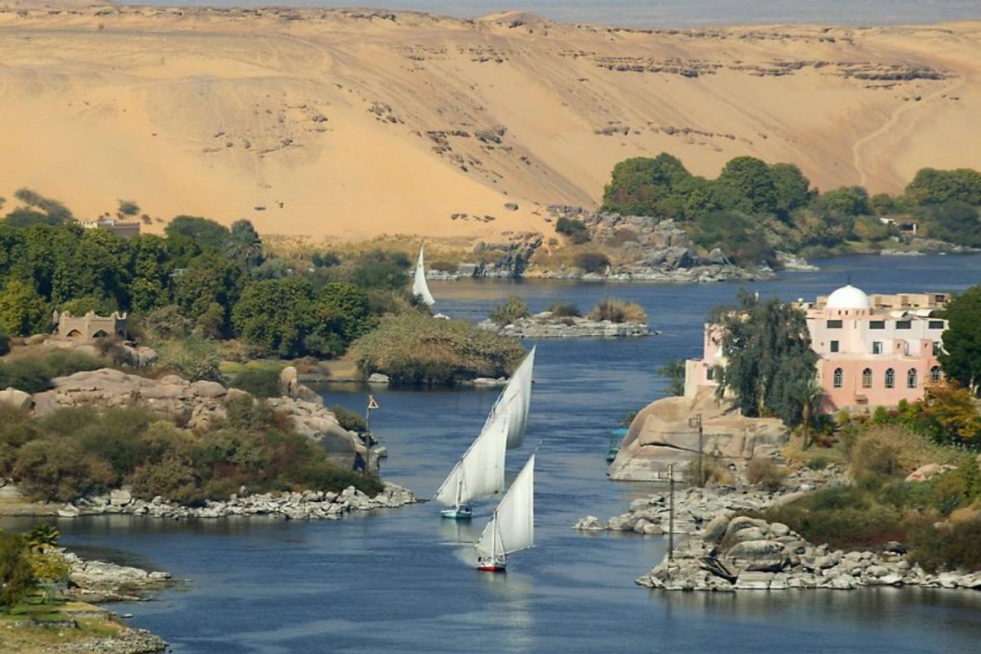 Самая большая река в египте. Фаюмский Оазис Египет. Асуан Египет.