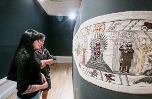 La tapisserie Game of Thrones est enfin arrivée à Bayeux