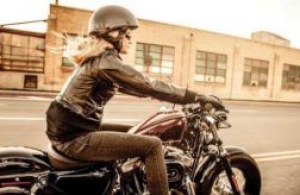 Trois Harley à Hurler