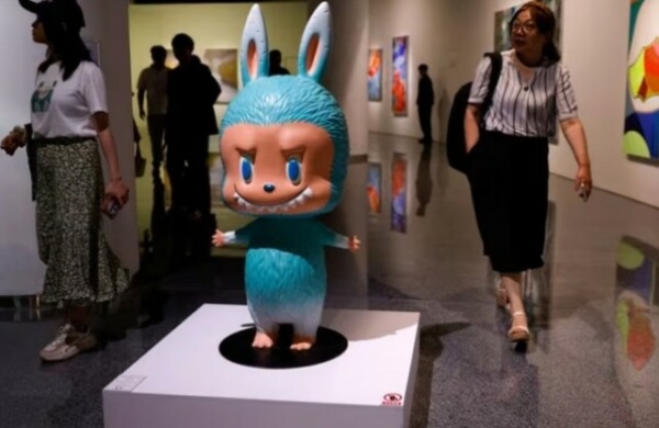 Figurines Labubu, un contre-pied grinçant à la face de l’art occidental