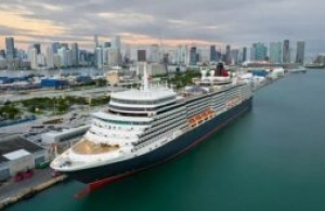 The Queen Elisabeth arrives in Miami for its Caribbean season